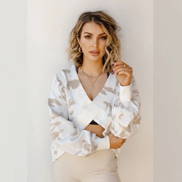 Tie Dye Cross Back Sweater NWT - Picture 3 of 9